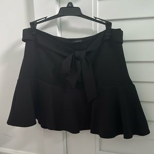 Bow Trim Mini Skort